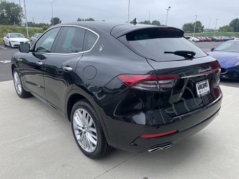 Used 2022 Maserati Levante GT image 9