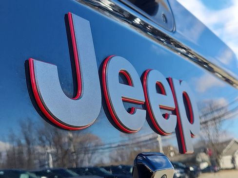 Used 2023 Jeep Gladiator Rubicon image 30