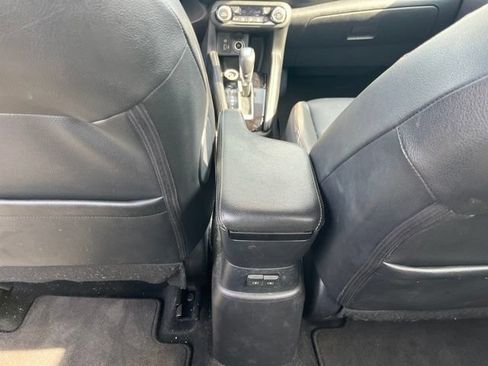 Used 2020 Nissan Kicks SR w/ SR Premium Package FWD image 13