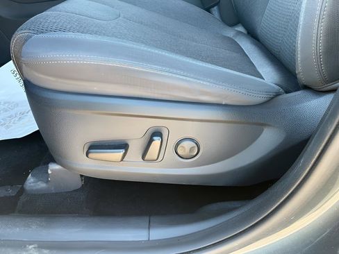 Used 2019 Hyundai Santa Fe SEL image 10