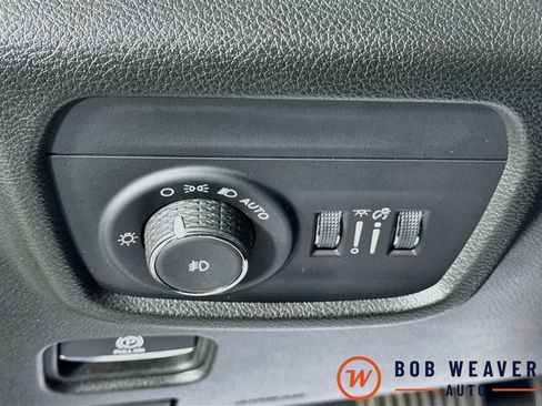 Used 2023 Jeep Grand Cherokee Limited w/ Luxury Tech Group II AWD/4WD image 12