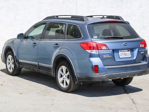 Used 2013 Subaru Outback 2.5i Limited AWD/4WD image 4