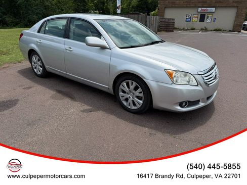 Used 2010 Toyota Avalon XLS FWD image 6