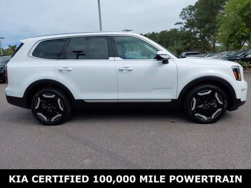 Used 2024 Kia Telluride EX w/ EX Captain's Chair Package image 4