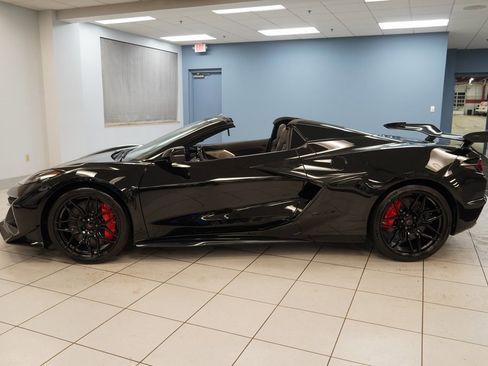 New 2026 Chevrolet Corvette Z06 w/ Z07 Performance Package image 2