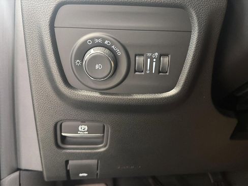 New 2026 Jeep Grand Cherokee Limited w/ Limited Altitude Package image 17