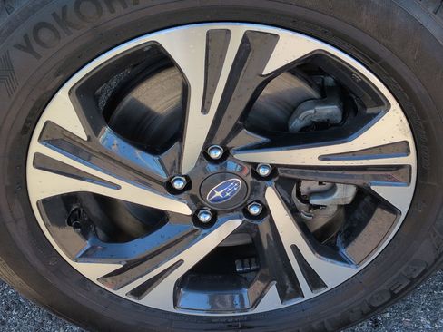 Used 2025 Subaru Crosstrek 2.0i Premium image 13