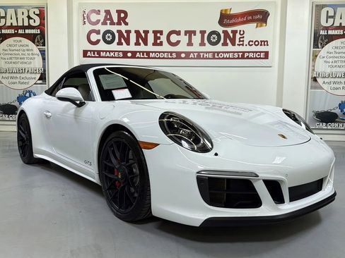 Used 2017 Porsche 911 Cabriolet image 3