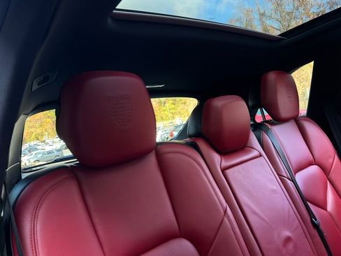 Used 2018 Porsche Cayenne Platinum Edition image 37