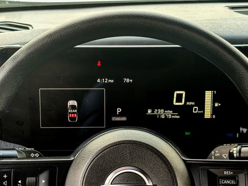 Used 2025 Nissan Kicks SV AWD/4WD image 6