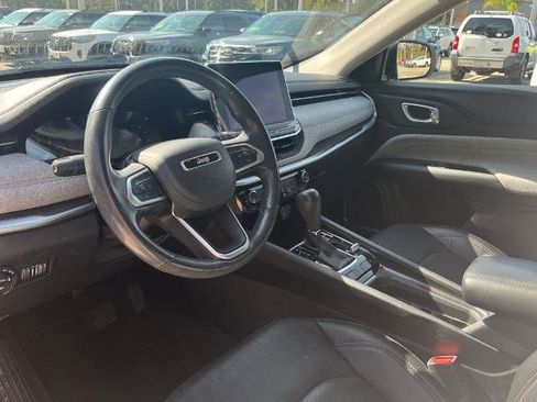 Used 2022 Jeep Compass Latitude image 12