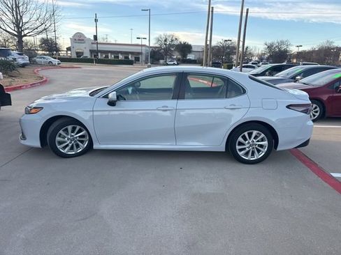 Used 2023 Toyota Camry LE image 6