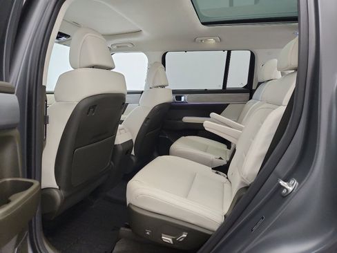 Used 2024 Hyundai Santa Fe Calligraphy image 31