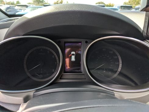 Used 2017 Hyundai Santa Fe Limited image 30