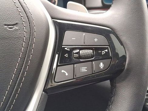 Used 2023 BMW 530i xDrive 530i xDrive w/ Premium Package image 25