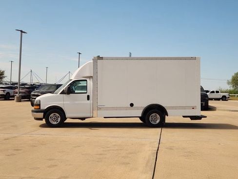 New 2025 GMC Savana 3500 w/ Power Convenience Package image 4