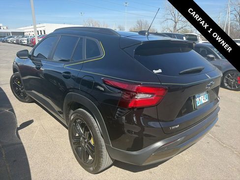 Used 2025 Chevrolet Trax ACTIV w/ Sunroof Package image 4