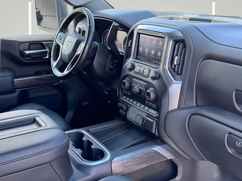 Used 2020 Chevrolet Silverado 2500 LTZ w/ LTZ Premium Package image 6