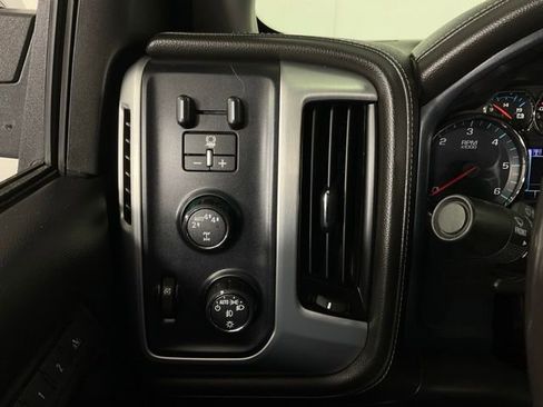 Used 2018 GMC Sierra 1500 SLT image 26