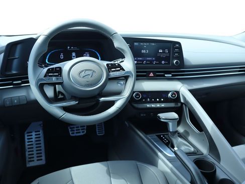 New 2025 Hyundai Elantra Sport image 10