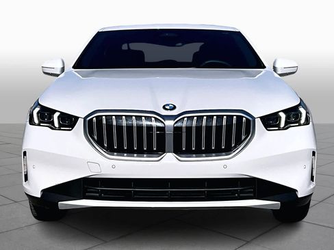 Used 2026 BMW 530i RWD image 3