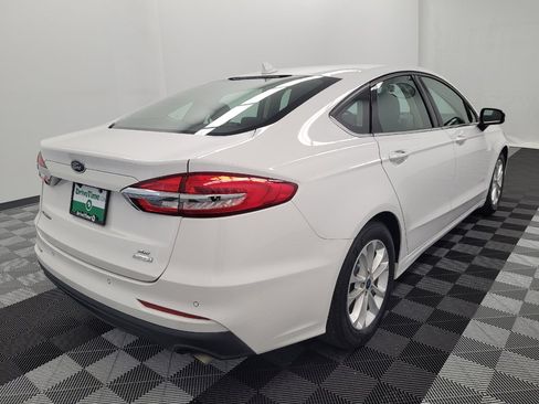 Used 2020 Ford Fusion SE FWD image 9