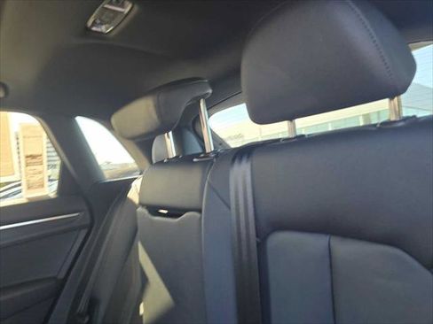 New 2025 Audi Q3 2.0T Premium image 18