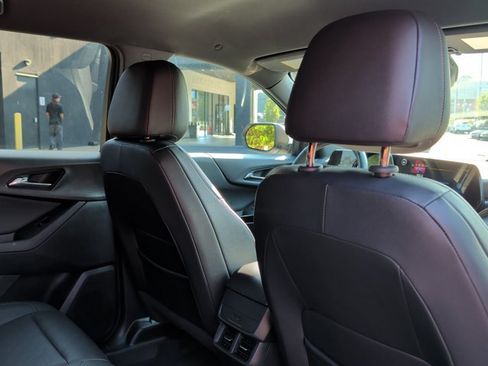 Used 2025 Chevrolet Equinox LT w/ Convenience Package II FWD image 21