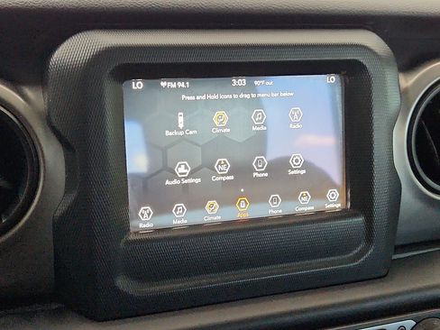 Used 2019 Jeep Wrangler Sport image 18