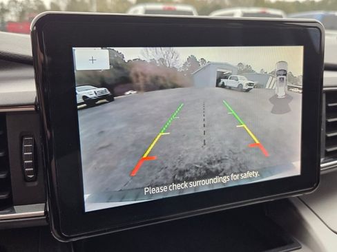 Used 2022 Ford Explorer XLT w/ Equipment Group 202A image 23