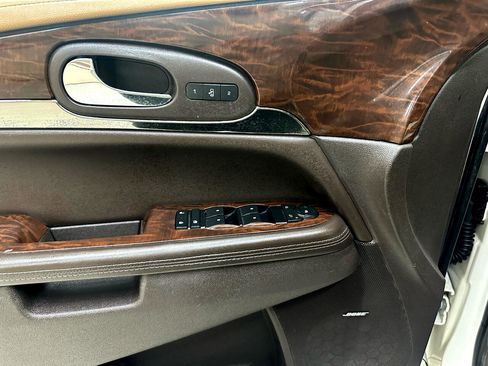 Used 2015 Buick Enclave Leather image 18