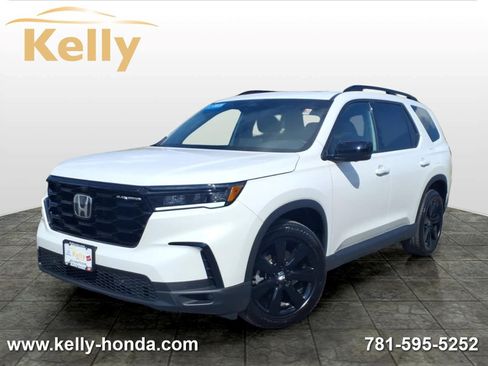 Certified 2025 Honda Pilot Black Edition image 1