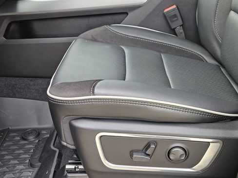 New 2026 RAM 1500 Laramie w/ Night Edition image 27