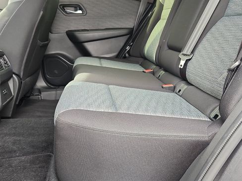 Used 2023 Nissan Rogue SV AWD/4WD image 26