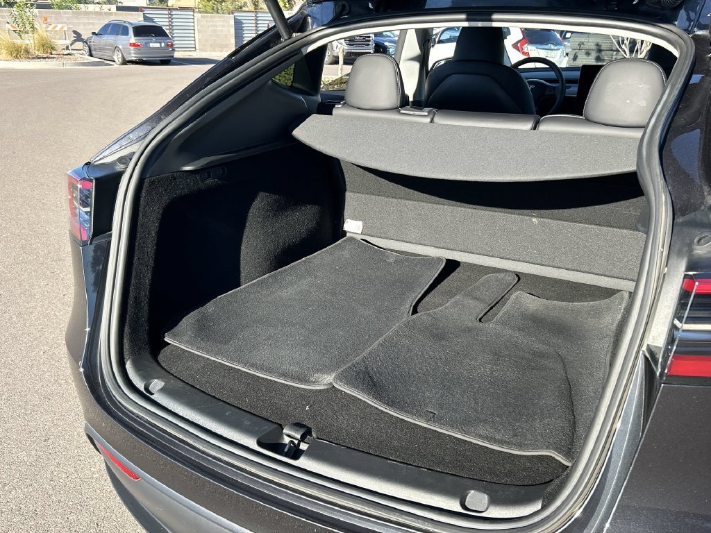 Used 2024 Tesla Model Y Performance AWD/4WD image 25