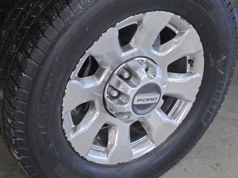 Used 2017 Ford F350 Lariat w/ Lariat Ultimate Package image 22