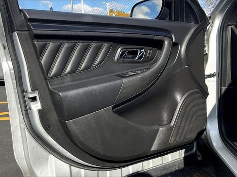 Used 2019 Ford Taurus SHO image 21