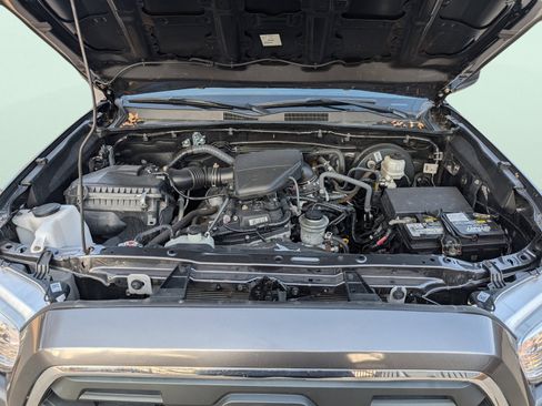 Used 2019 Toyota Tacoma SR image 35