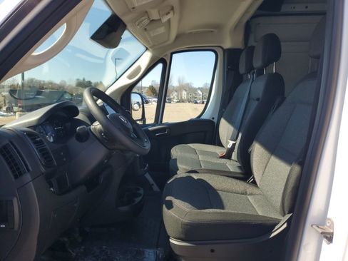 Used 2024 RAM ProMaster 2500 image 5