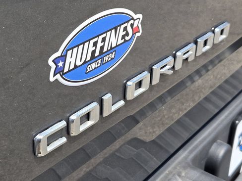 Used 2022 Chevrolet Colorado LT w/ Fleet Safety Package RWD image 10
