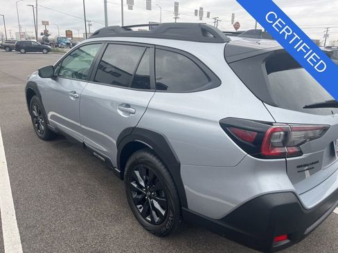 Used 2023 Subaru Outback Onyx Edition image 5