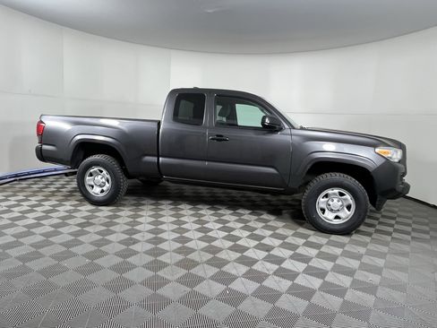 Used 2019 Toyota Tacoma SR image 6