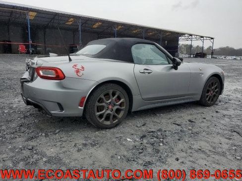 Used 2017 FIAT 124 Spider Abarth image 4