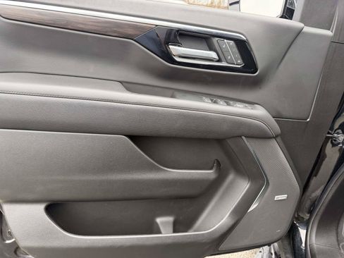 Certified 2025 Chevrolet Tahoe Premier AWD/4WD image 16