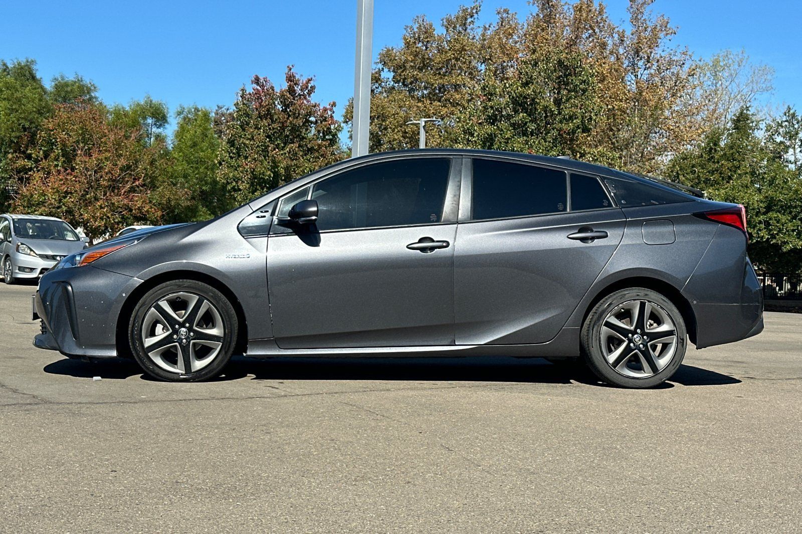 Used 2019 Toyota Prius XLE FWD image 7