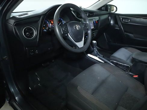 Used 2019 Toyota Corolla LE FWD image 18