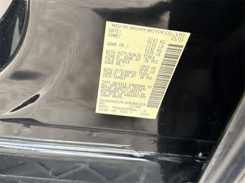 Used 2015 Nissan Armada Platinum image 28