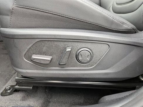 Certified 2025 Hyundai Tucson SEL w/ Tow & Go Package image 11