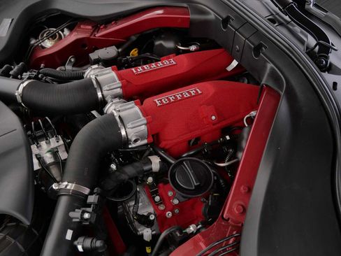 Used 2023 Ferrari Roma RWD image 33