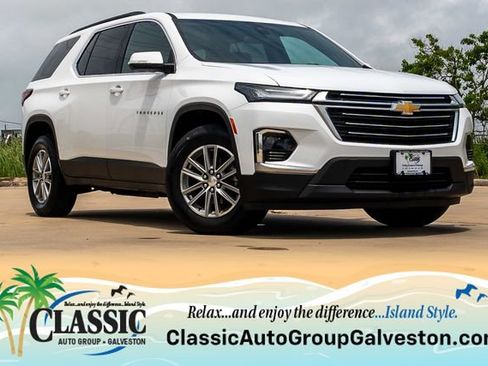 Used 2023 Chevrolet Traverse LT FWD image 1